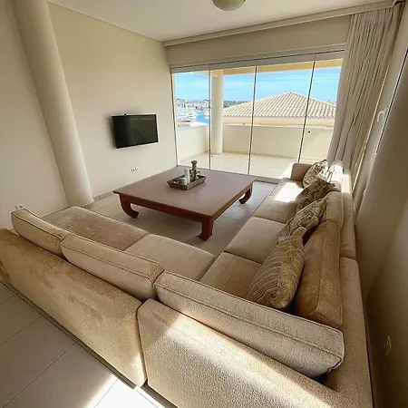 Ph Marina Apartment